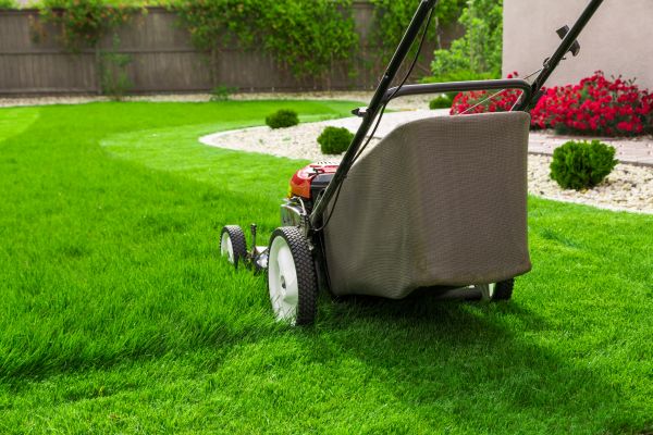 Lawn Mowing in Carlisle