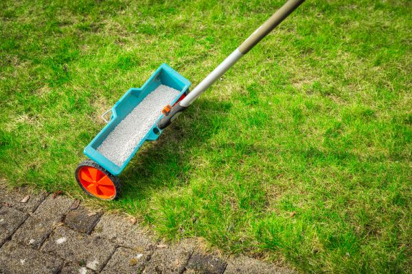 Commercial Lawn Treatment in Carlisle